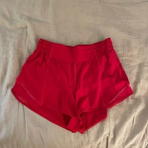 Lululemon Hotty Hot Shorts 2.5 Lined